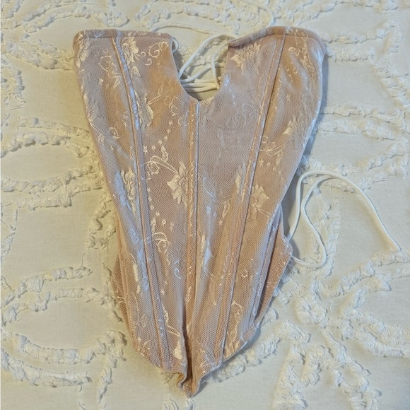 Outcast exclusive amanda lace baby pink corset - Picture 3 of 7
